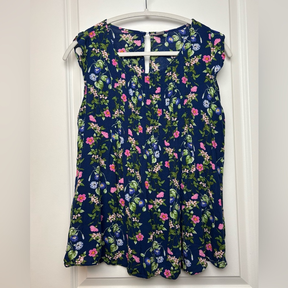 Old Navy Flutter Sleeve Pintuck Blue Floral Blouse
